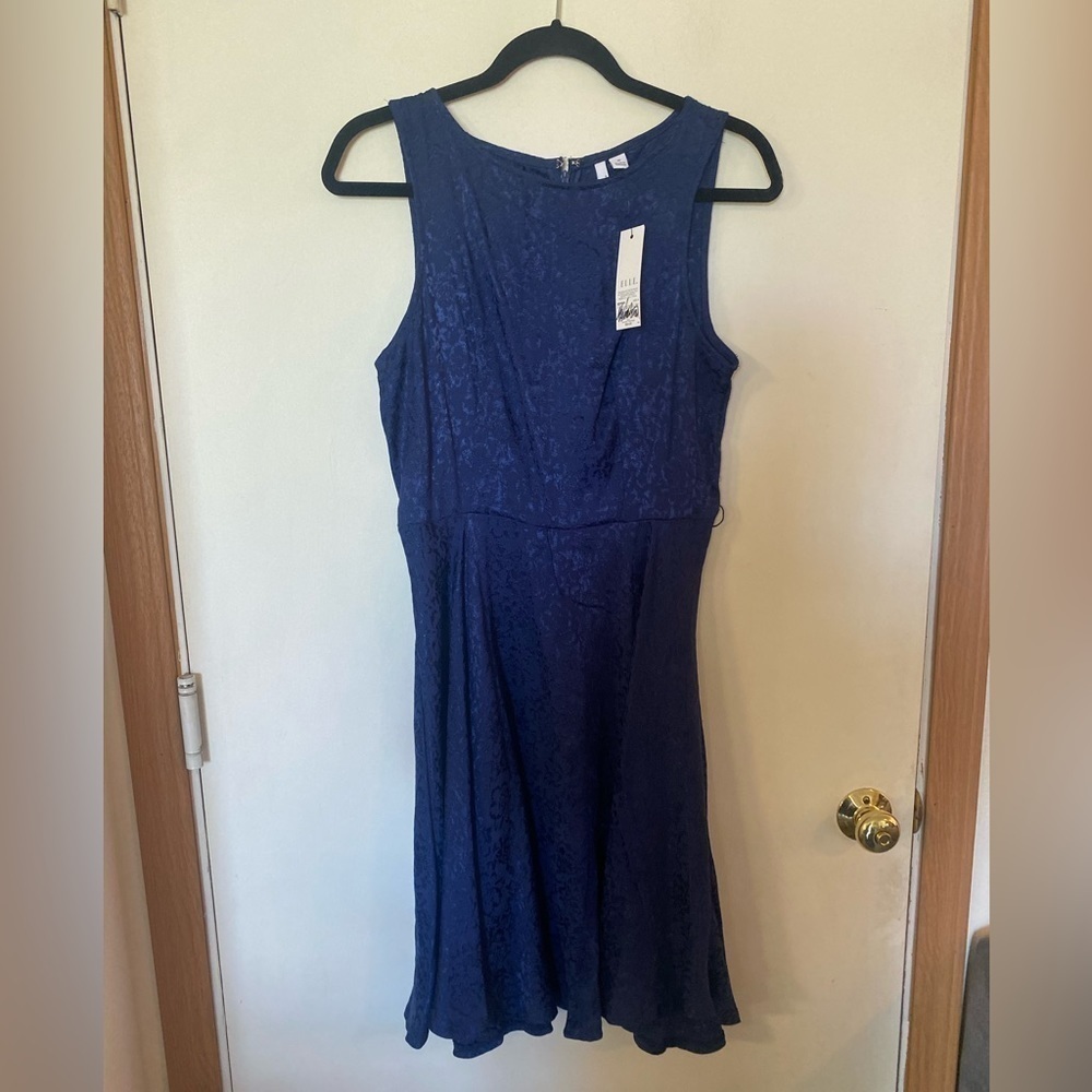 NWT Elle Blue dress